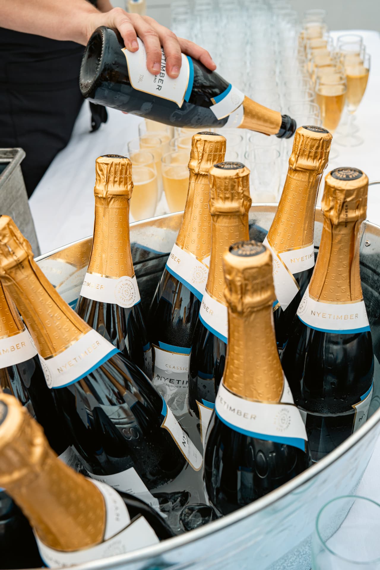 Nyetimber champagne service at a Waran's Fine Art event